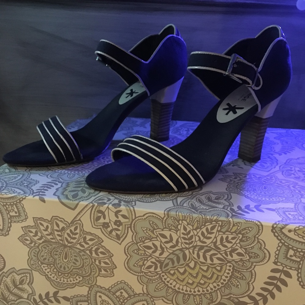 Charles David pump